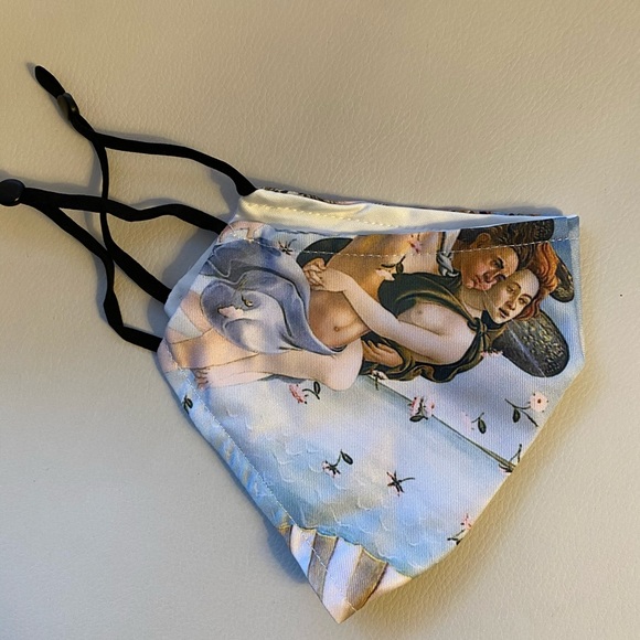 Venus Face Mask - Picture 3 of 5